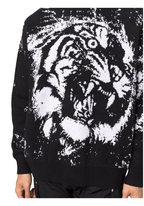 Maglione con ricamo tigre JUST CAVALLI | Maglie | S01HA0479 N15028900J